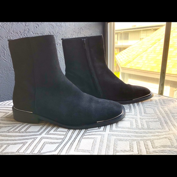Mens Steve Madden suede boots. - Picture 1 of 6